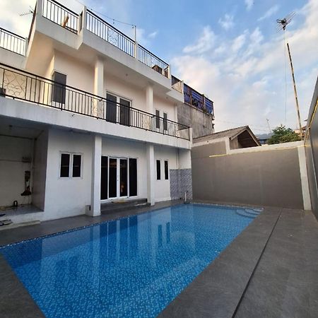 Villa Putih Cisarua Kültér fotó